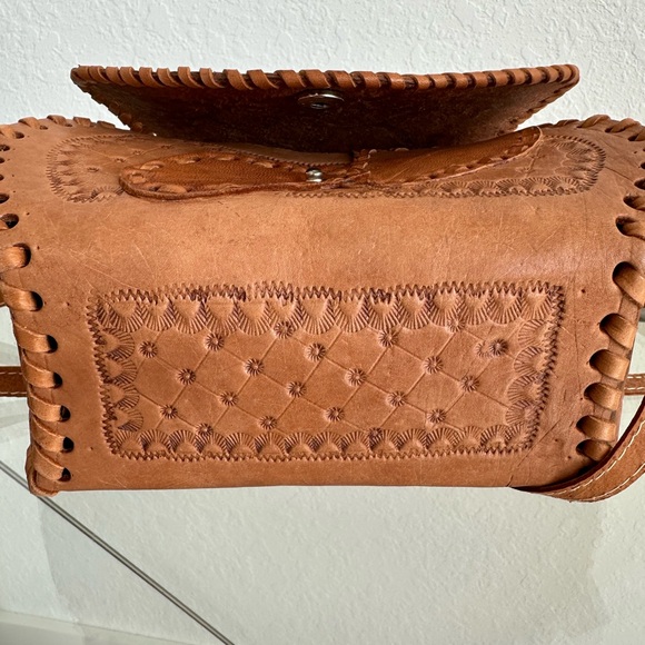 Crossbody Bag Womens Brown Leather Artisan Flap Tooled Single Strap - Picture 5 of 10